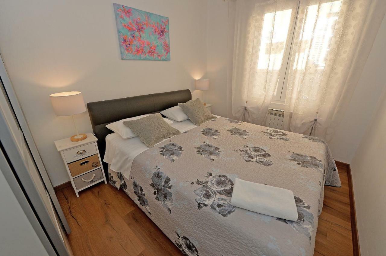 Apartment Simoni Zd ซาดาร์ ภายนอก รูปภาพ